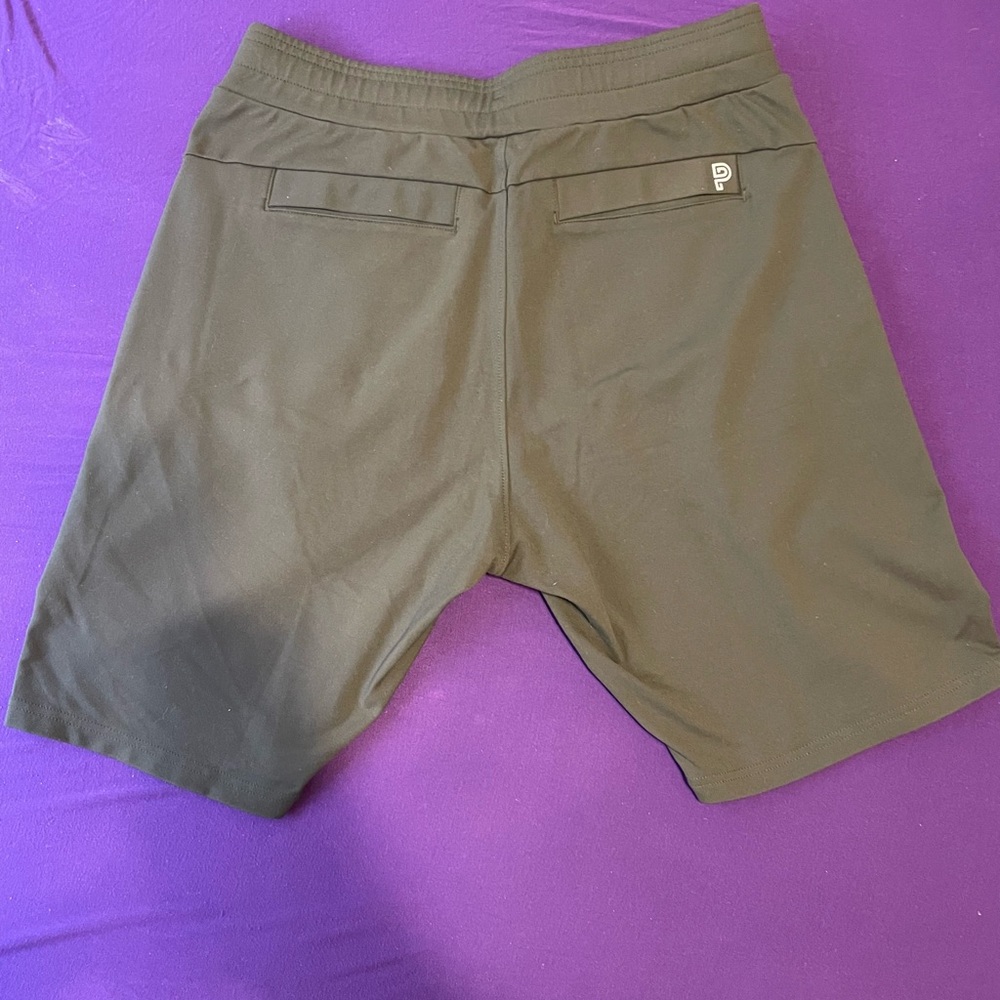 Public Rec ADED Shorts: Dark Olive - size 32R - perfect condition!